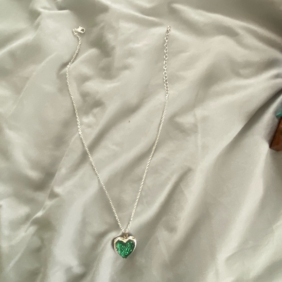 Jewelry - Picture 3 of 14